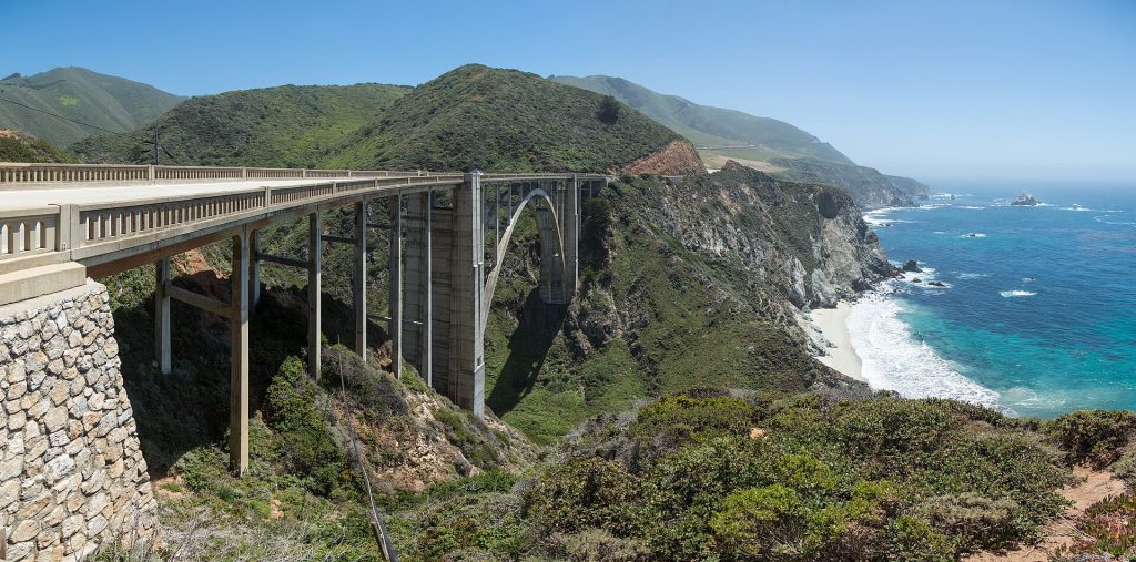 Puente Bixby Creek en la Ruta 1, cerca de Big Sur, California