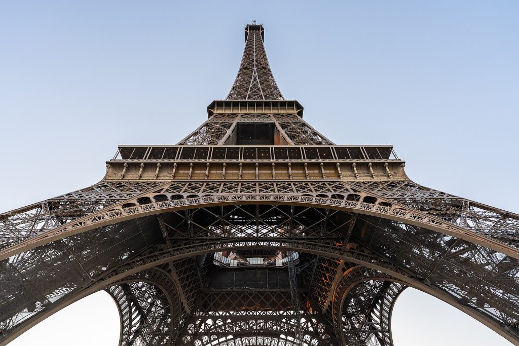 La Torre Eiffel en París, imagen de archivo